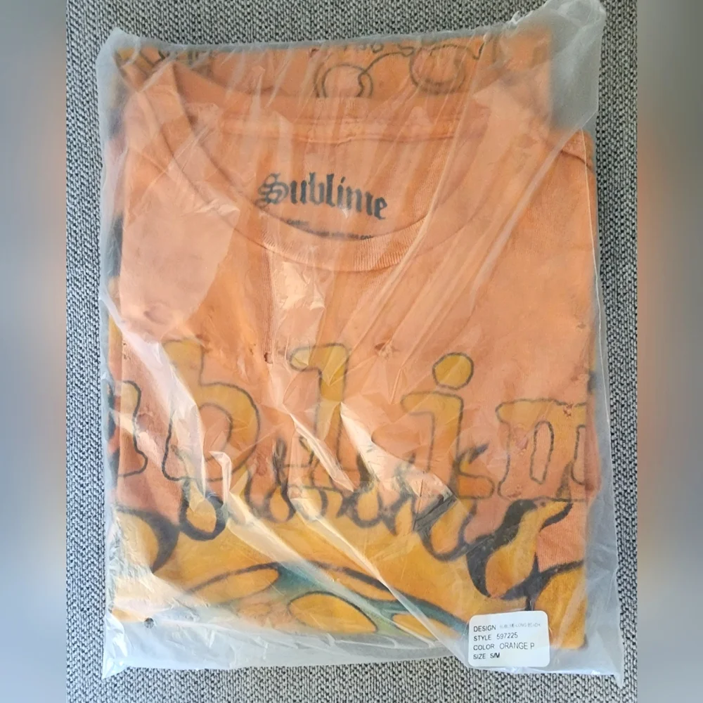 Urban Outfitters Women's X Sublime Distressed With Holes Oversized Tee T-Shirt - Picture 4 of 6